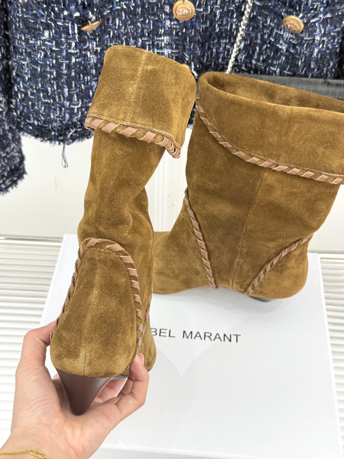 ISABEL MARANT Fall/Winter Classic Retro Pointed Toe Ankle Boots