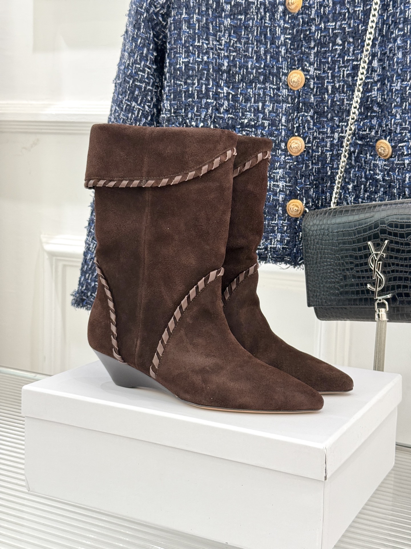 ISABEL MARANT Fall/Winter Classic Retro Pointed Toe Ankle Boots