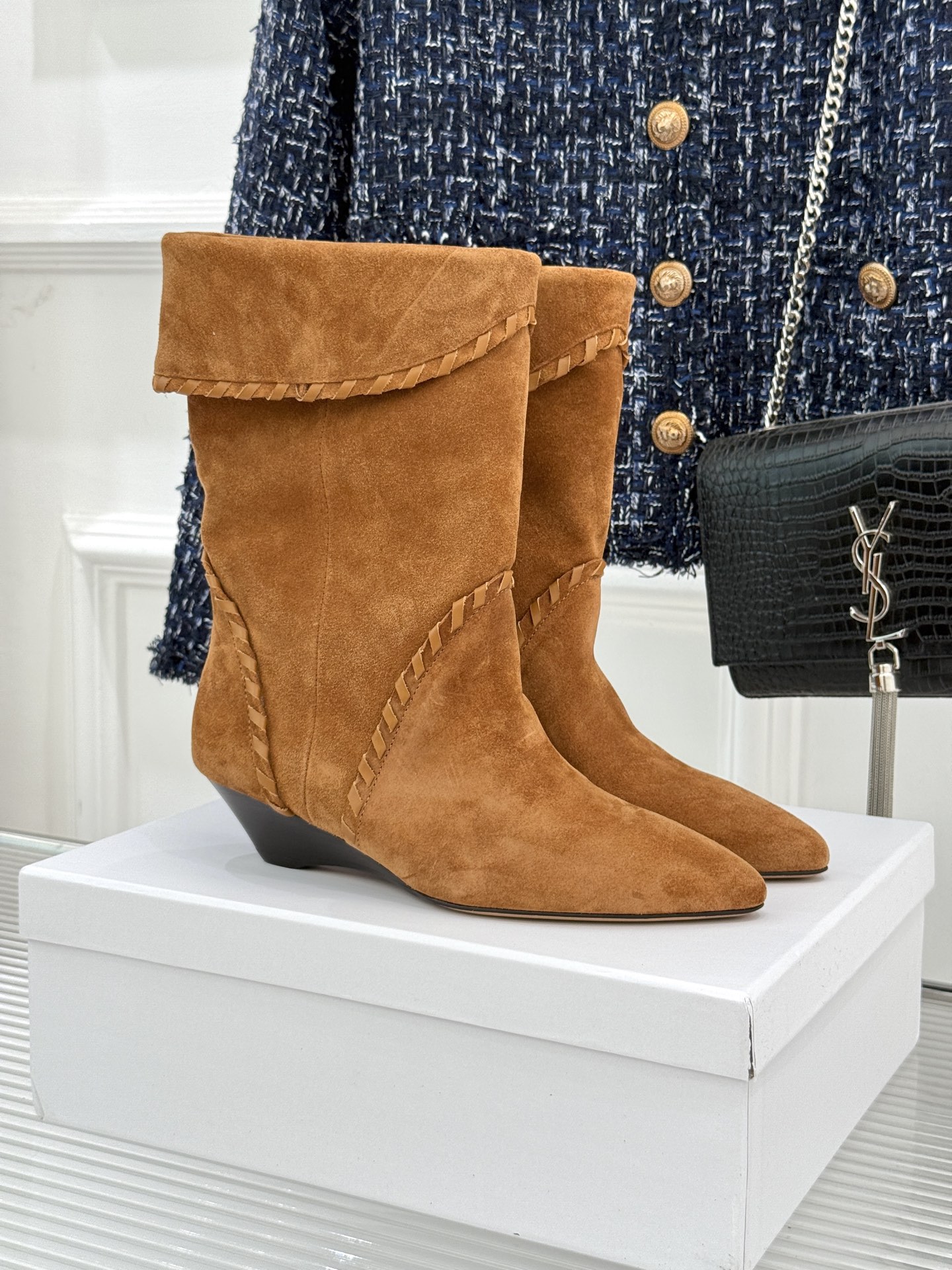 ISABEL MARANT Fall/Winter Classic Retro Pointed Toe Ankle Boots