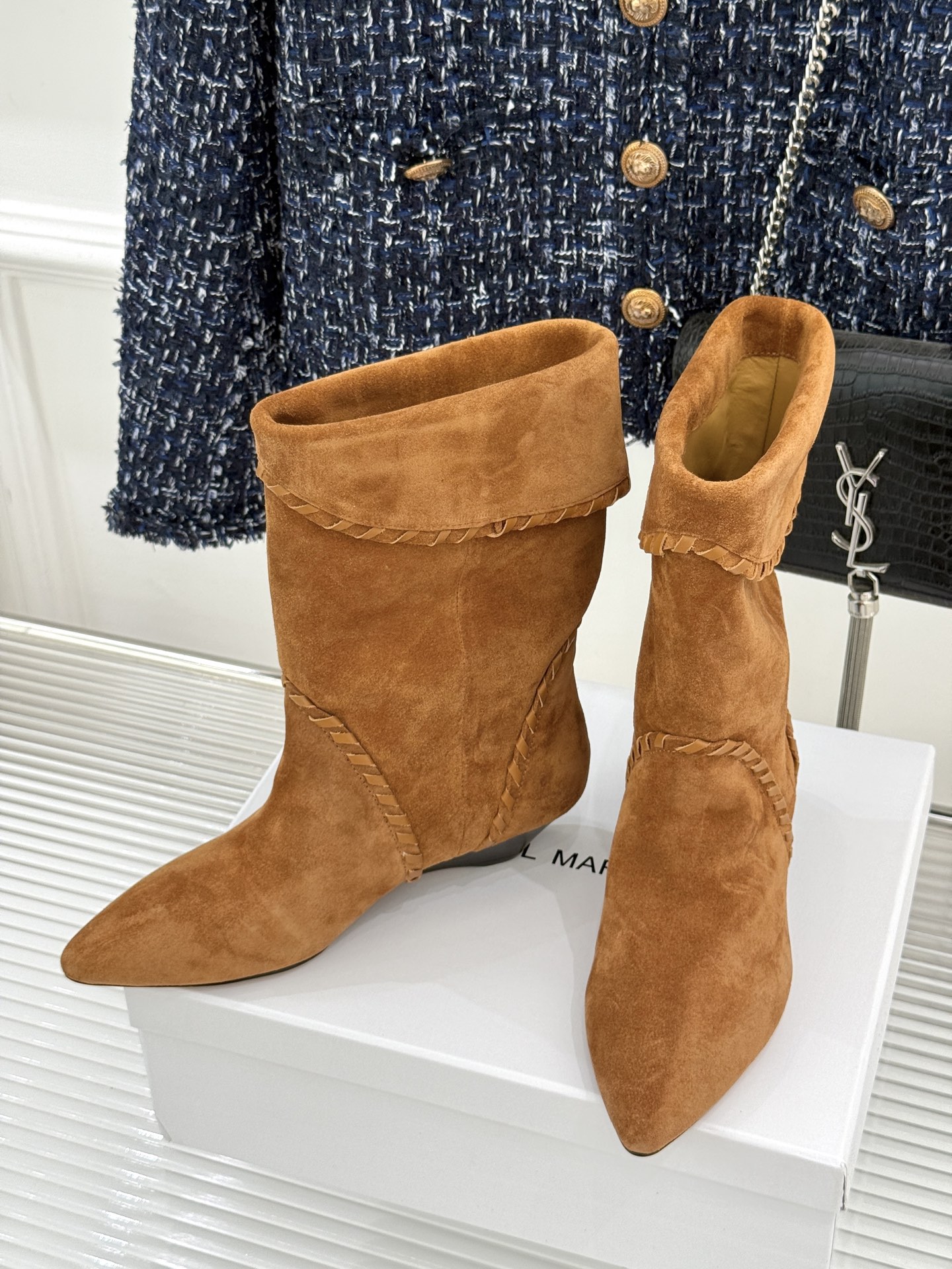 ISABEL MARANT Fall/Winter Classic Retro Pointed Toe Ankle Boots