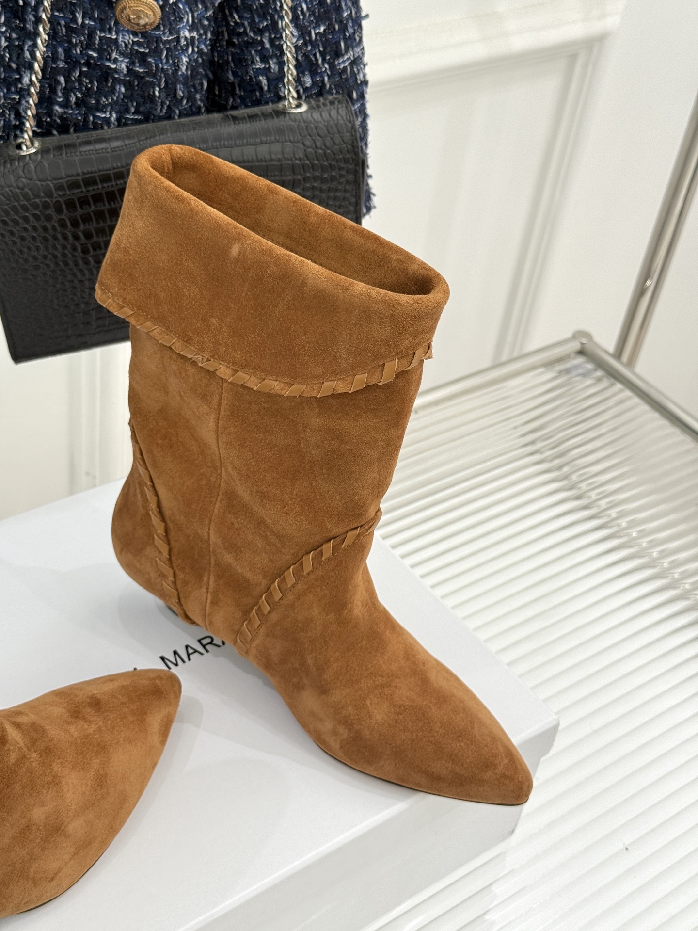 ISABEL MARANT Fall/Winter Classic Retro Pointed Toe Ankle Boots