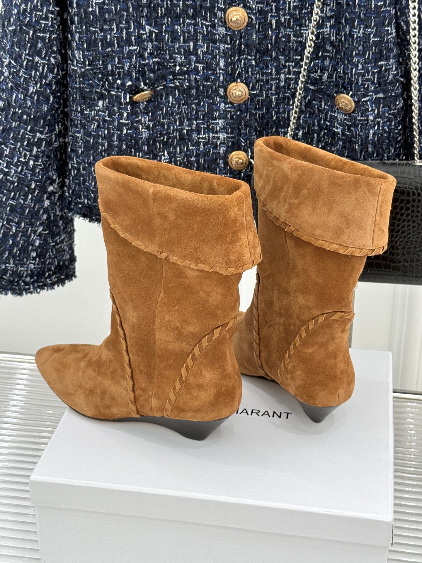 ISABEL MARANT Fall/Winter Classic Retro Pointed Toe Ankle Boots
