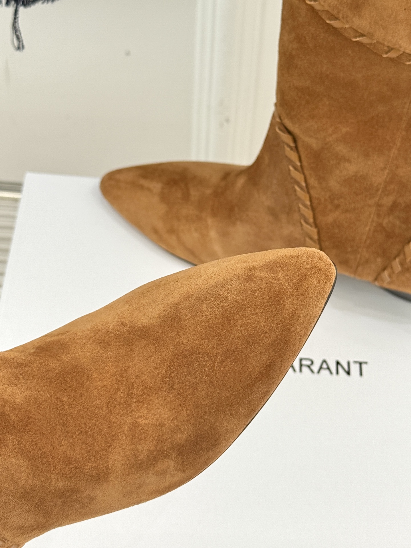 ISABEL MARANT Fall/Winter Classic Retro Pointed Toe Ankle Boots