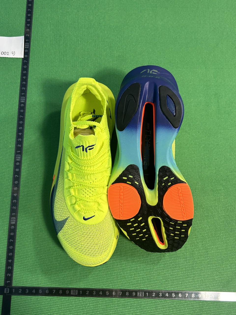 Nike ZoomX Vaporfly Next% Sneakers [40 styles]