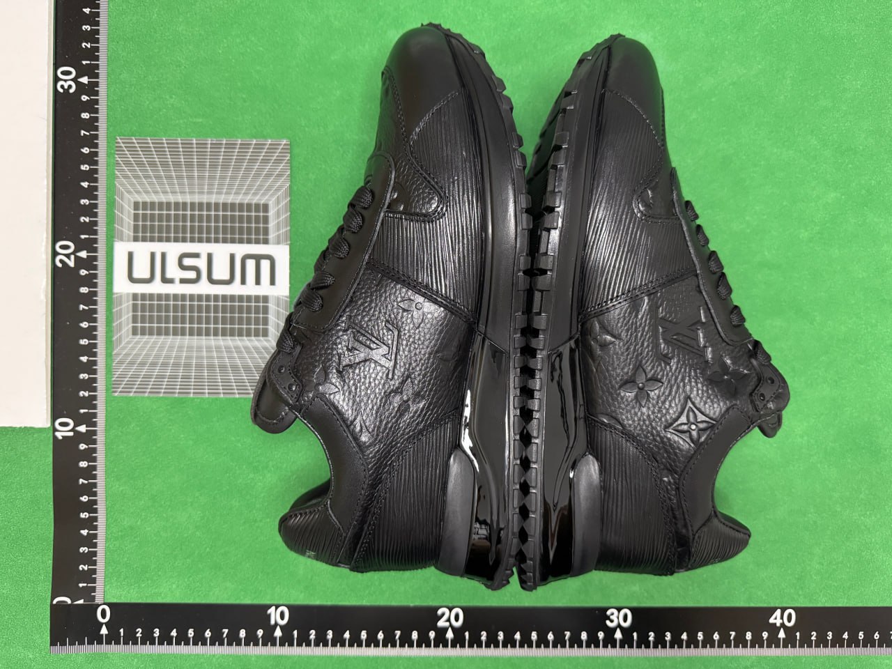 Louis Vuitton Trainer Sneakers [40 styles]