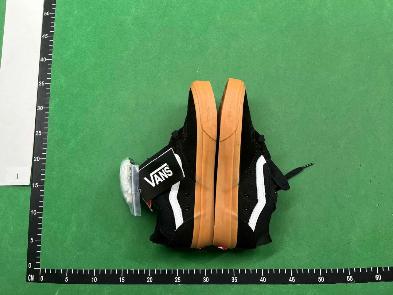 Vans Old Skool Sneakers [10 styles]