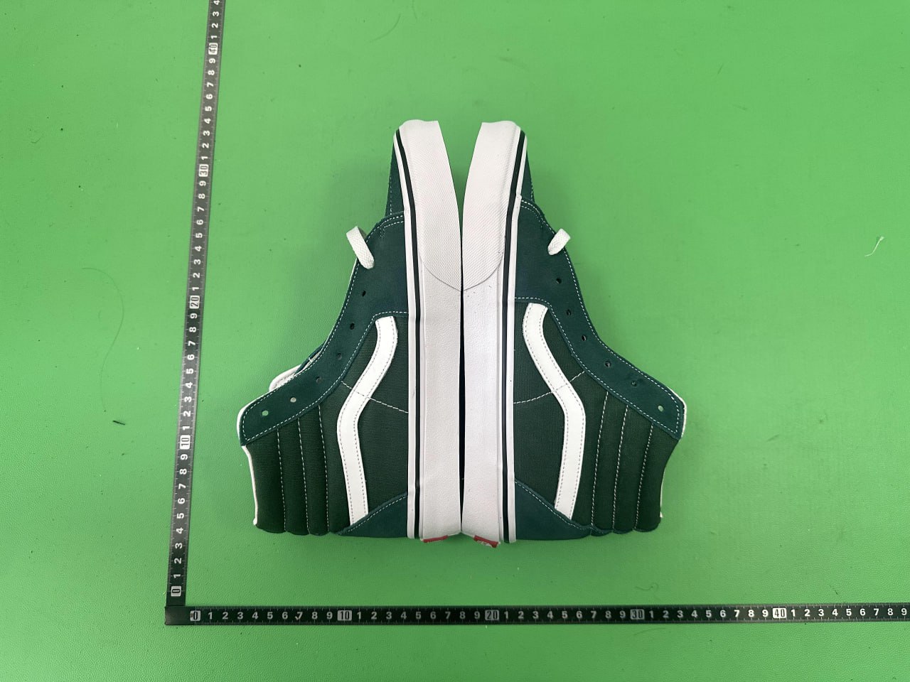 Vans Old Skool Sneakers [10 styles]