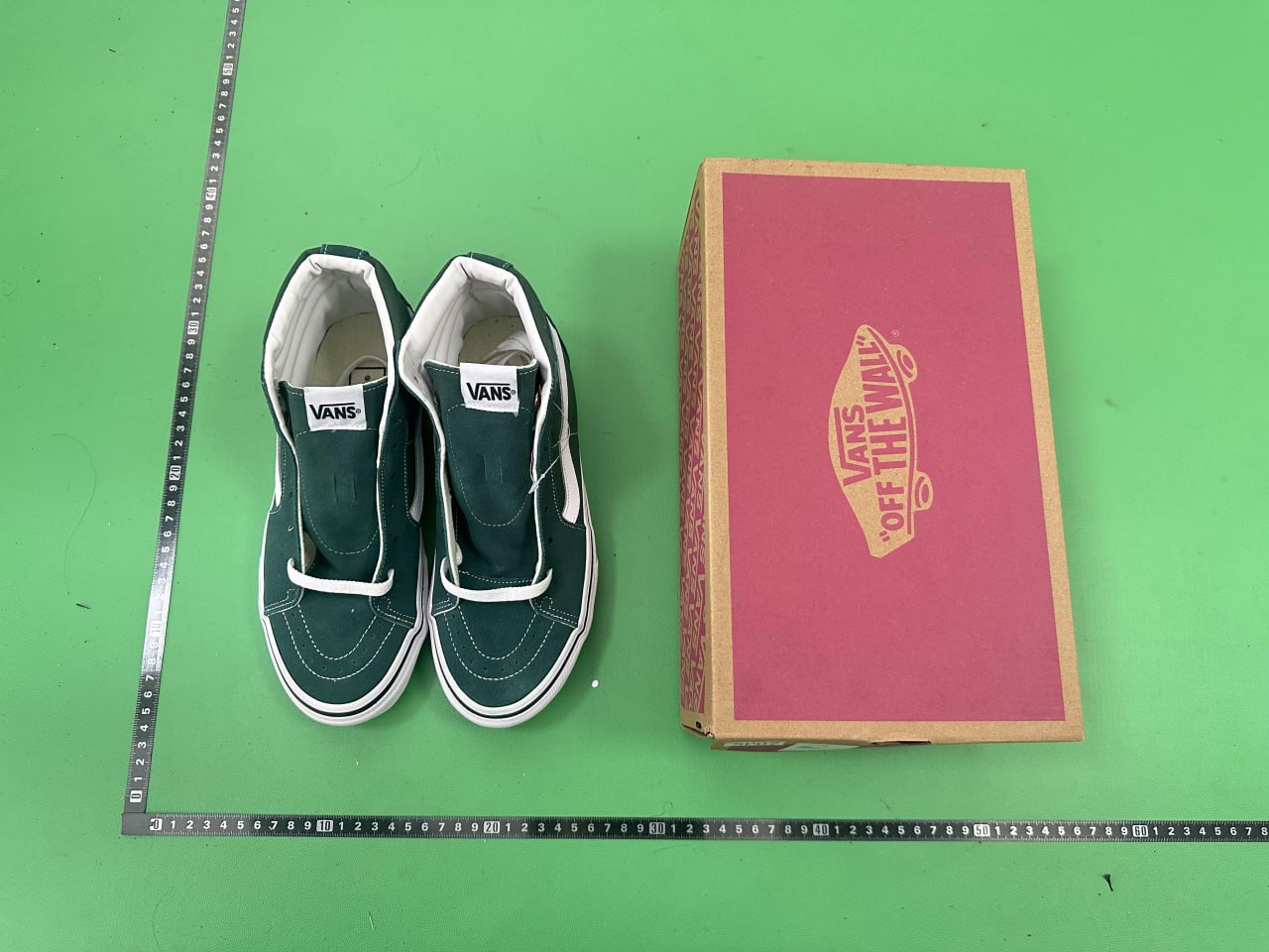 Vans Old Skool Sneakers [10 styles]