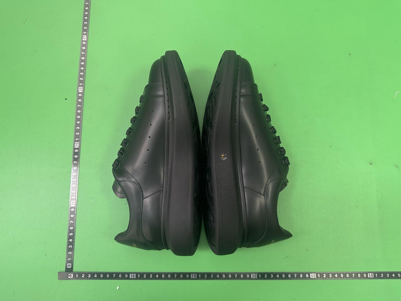 Alexander McQueen Oversized Sneakers [27 styles]