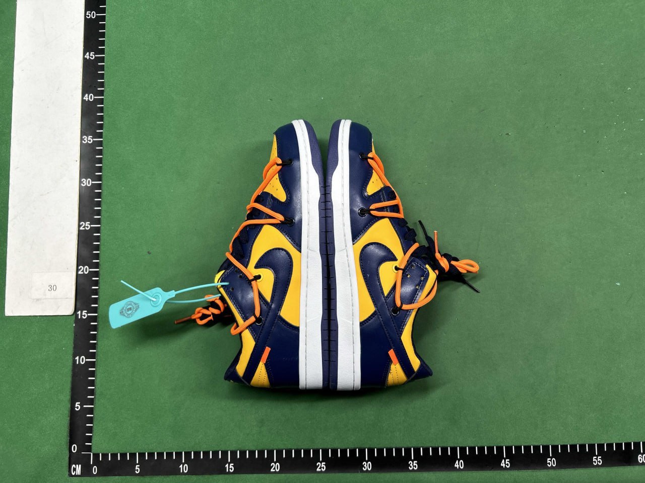 Nike Dunk Low Off-White Sneakers [32 styles]