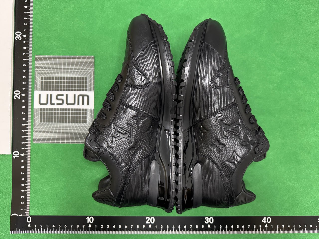 Louis Vuitton Trainer Sneakers [40 styles]