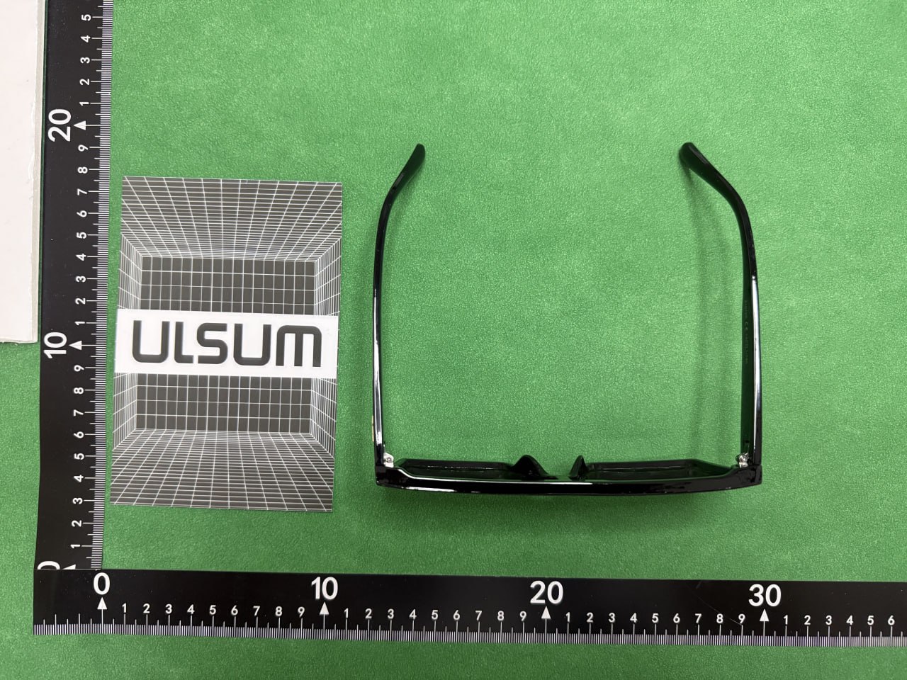 Louis Vuitton, Prada, Chanel Sunglasses [40 styles]