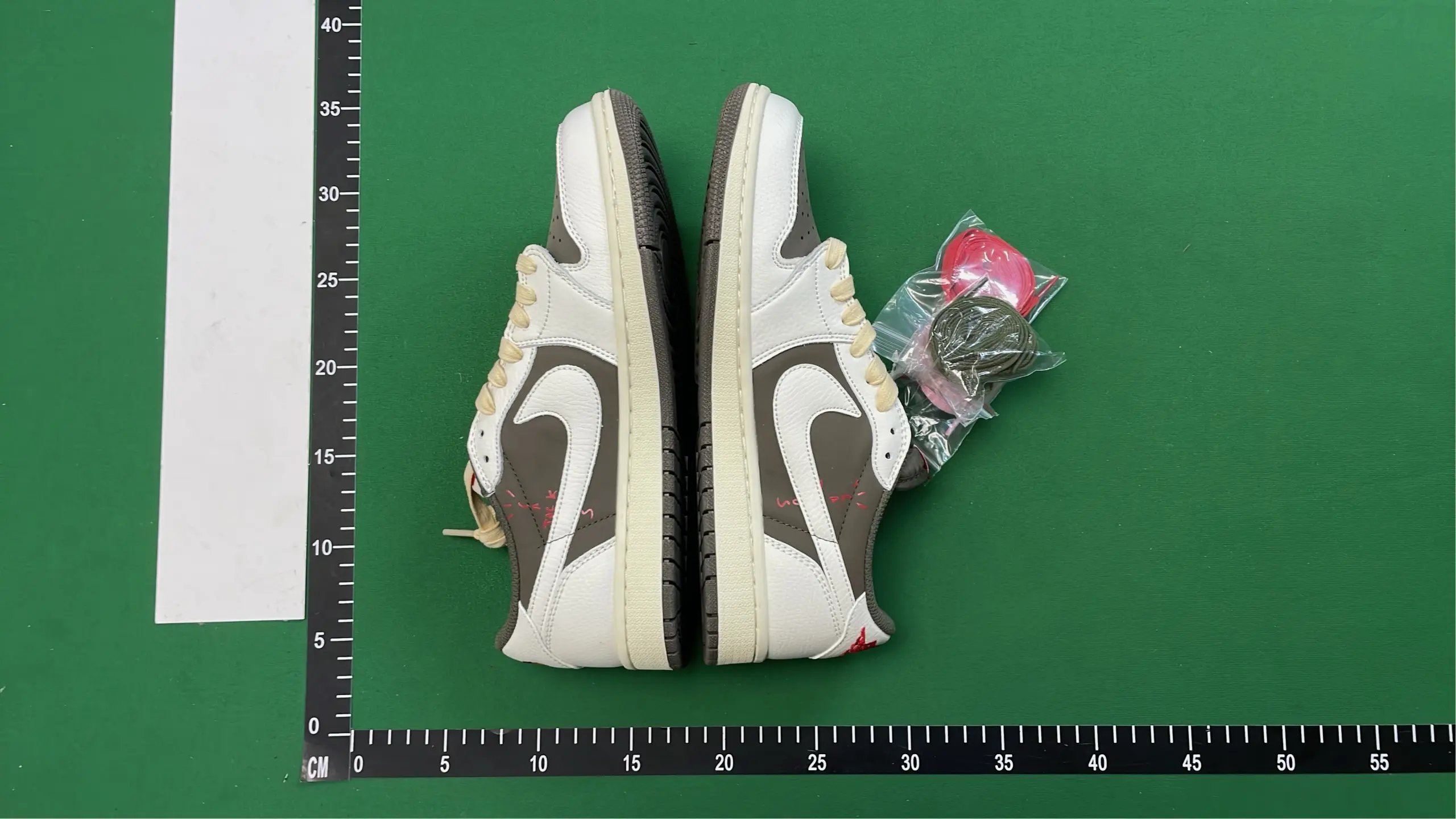 Nike Dunk Low Sneakers [33 styles]