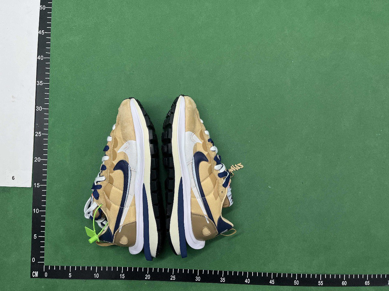 Nike Sacai LDV Waffle Sneakers [30 styles]