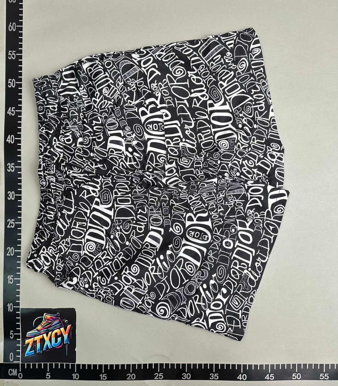 Dior Oblique Shorts [22 styles]