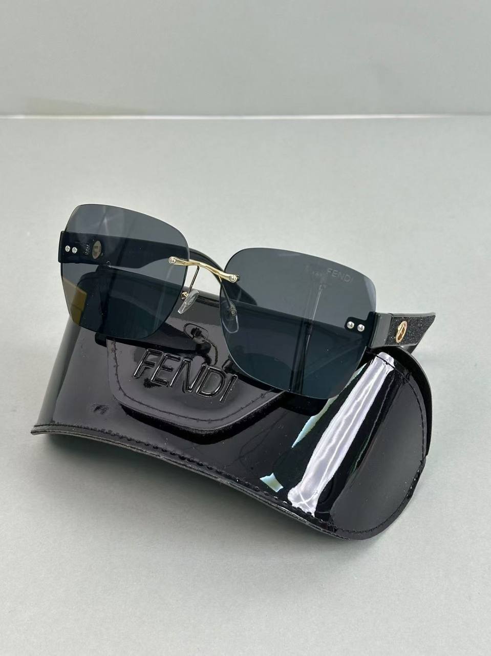 Fendi B22 Sunglasses [19 styles]
