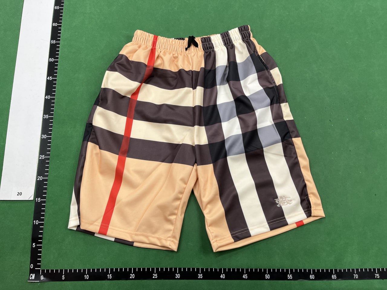 Burberry Check Print Shorts [24 styles]