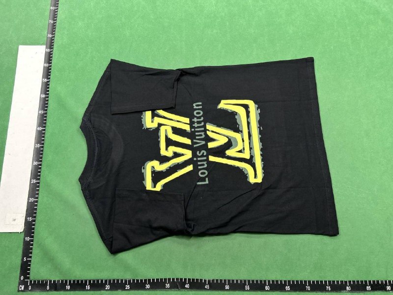 BAPE / Louis Vuitton / Nike / Versace T-Shirts [38 styles]