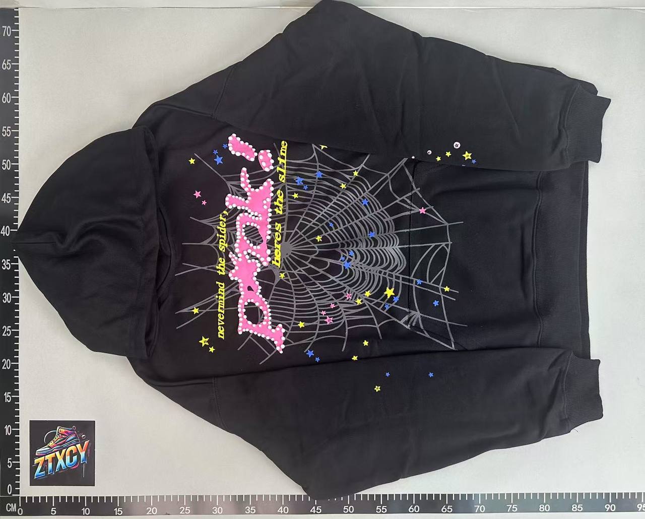 Spider! Here's the Alis Hoodie & Jogger Set [35 styles]