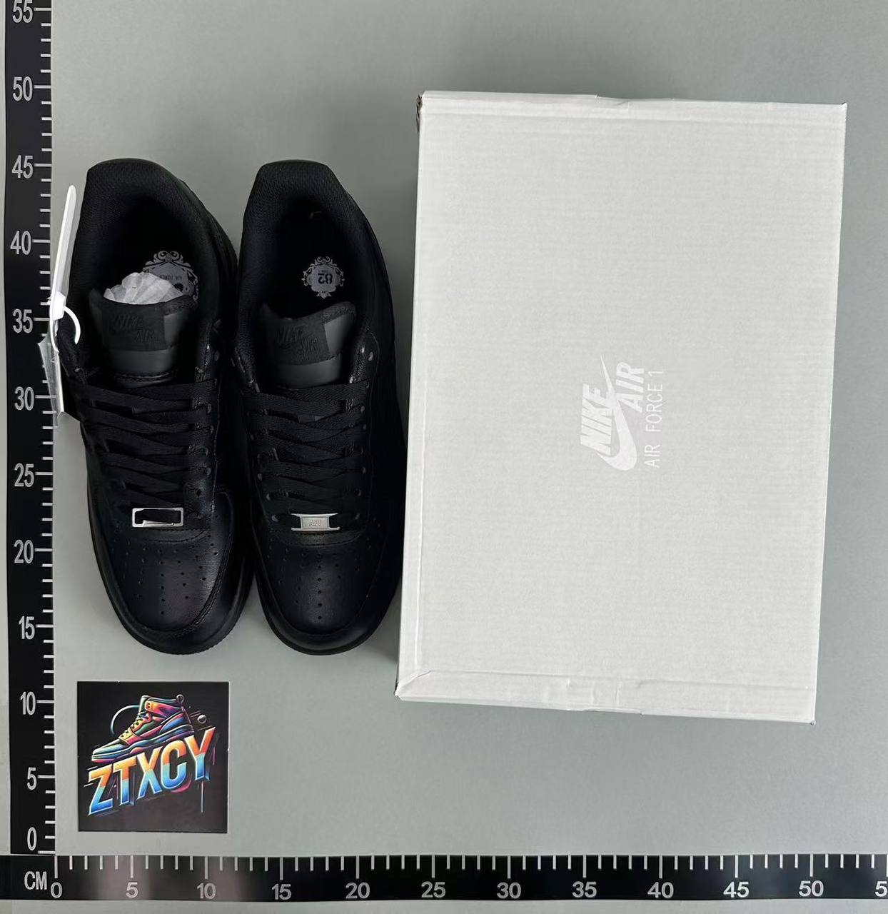 Nike Air Force 1 / New Balance 550 Sneakers [21 styles]