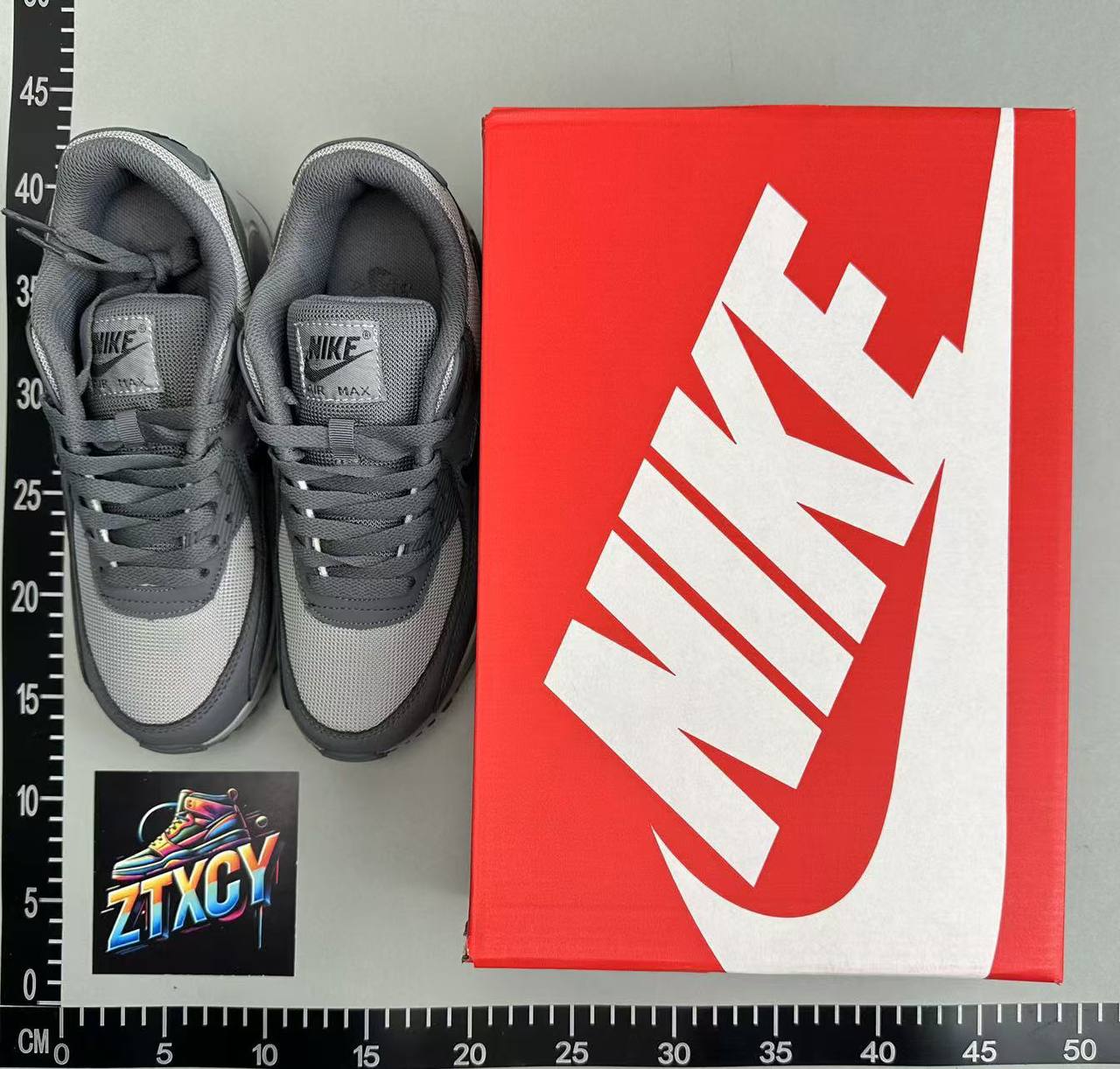 Nike Air Max 90 Sneakers [21 styles]