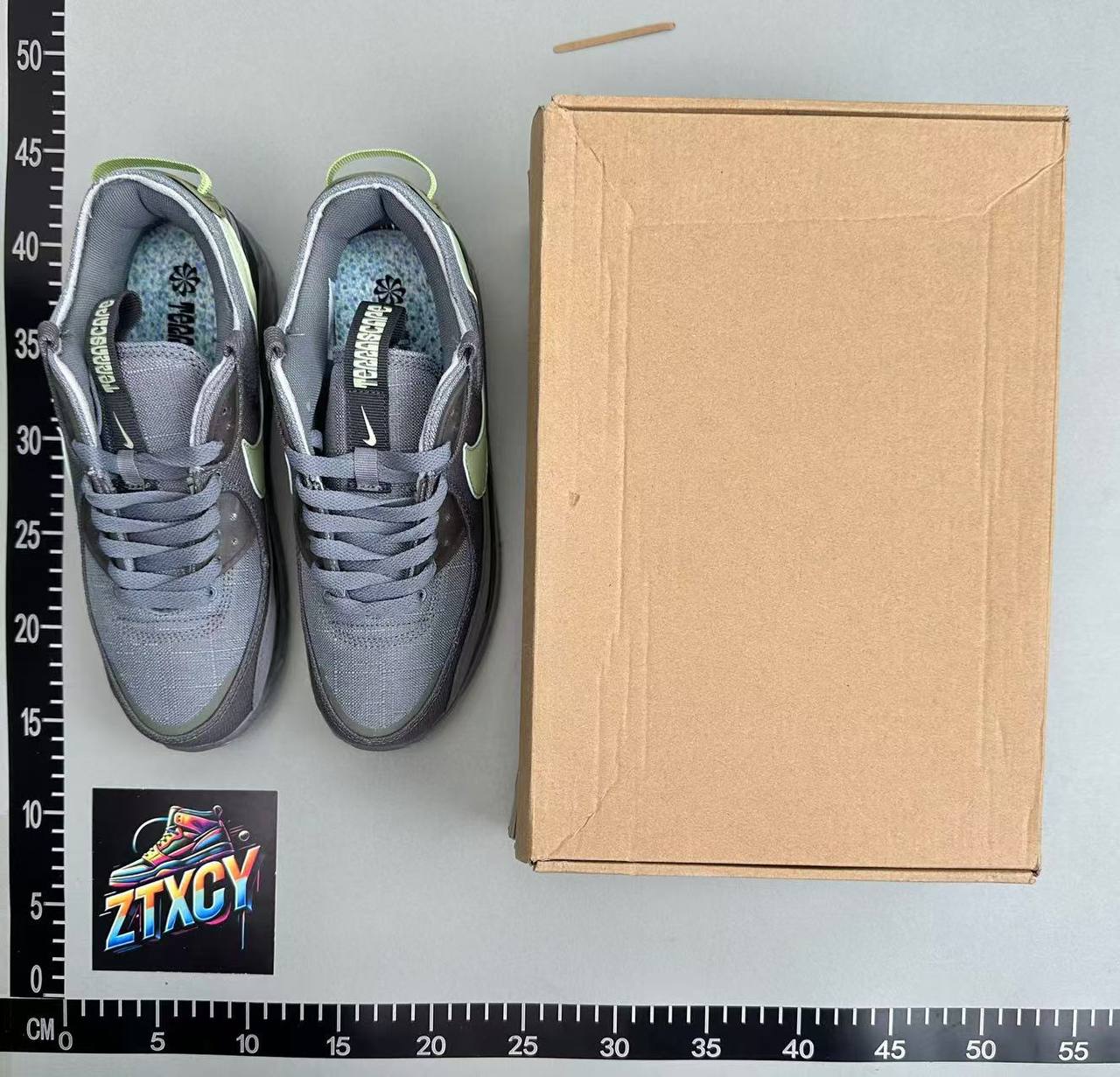 Nike Air Max 90 Sneakers [21 styles]