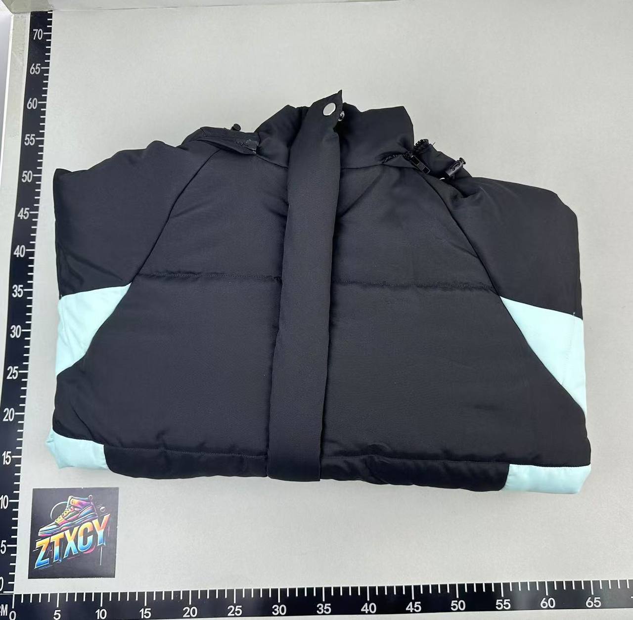 SNK Hooded Puffer Jackets [3 styles]