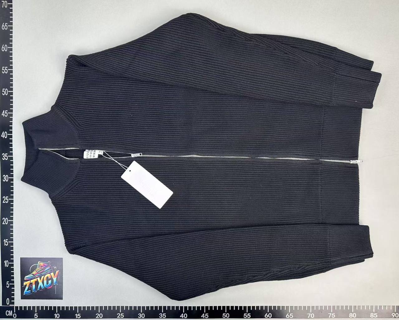 Black Ribbed Zip-Up Jacket [1 style]