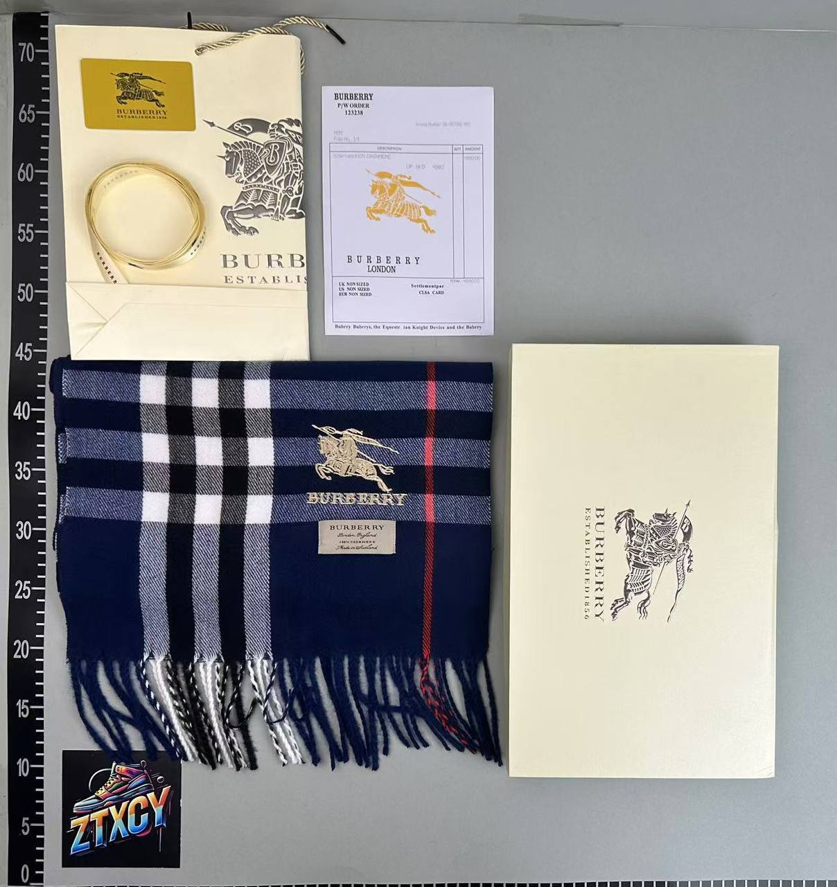 Burberry Classic Check Scarf [16 styles]