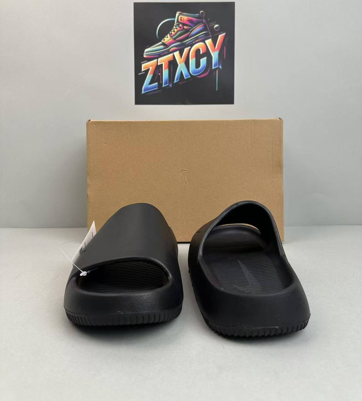 Nike Benassi Slide Sandals [10 styles]