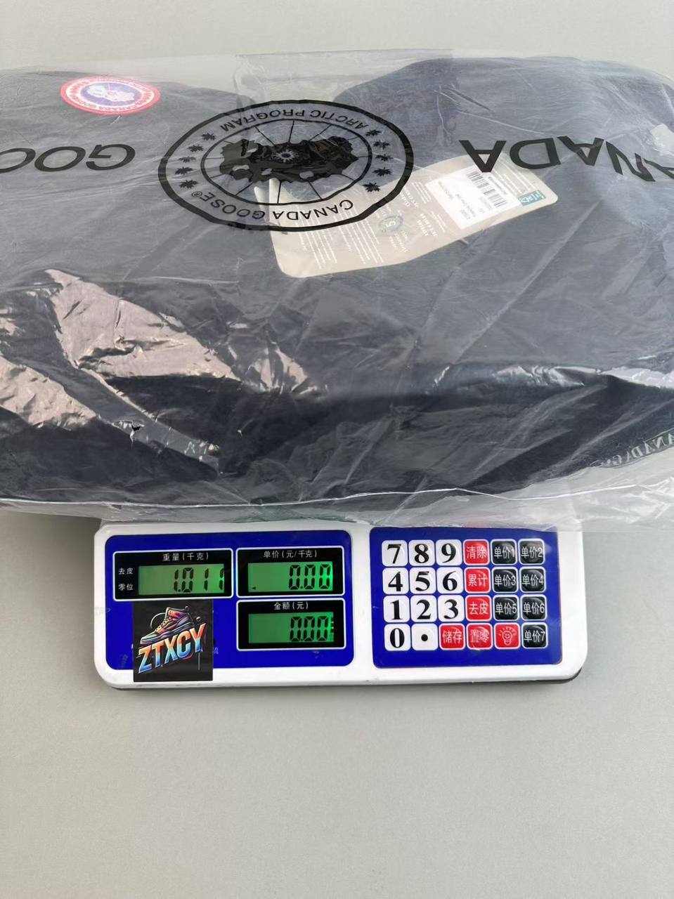 Canada Goose Arctic Program Puffer Vest [4 styles]