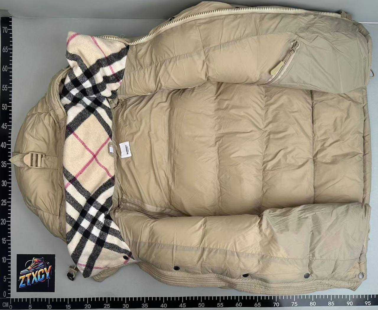 Burberry London England Puffer Jackets [4 styles]