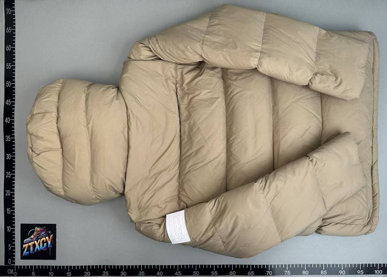 Burberry London England Puffer Jackets [4 styles]
