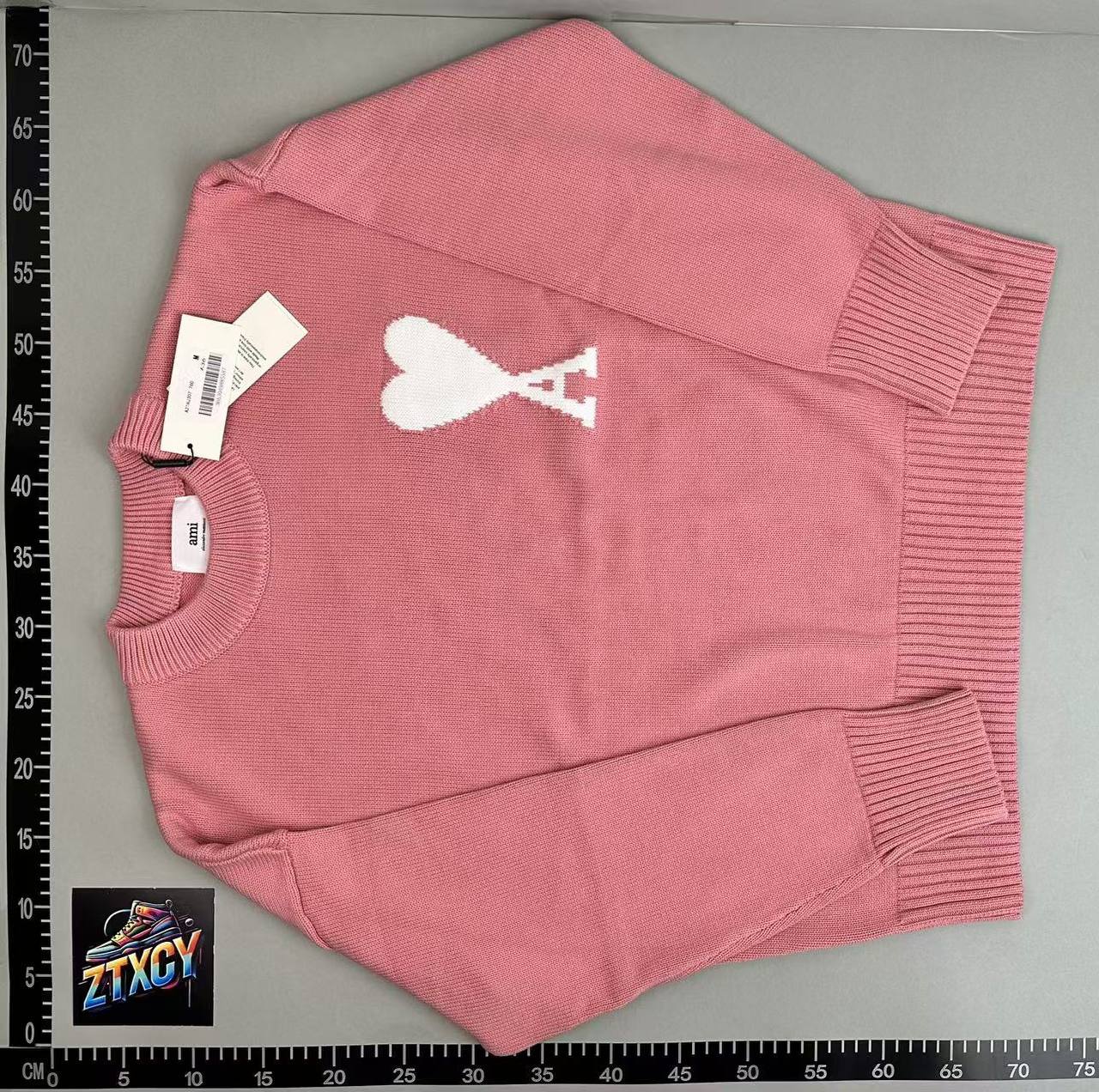 ami CUNINKON Heart Logo Sweater [40 styles]