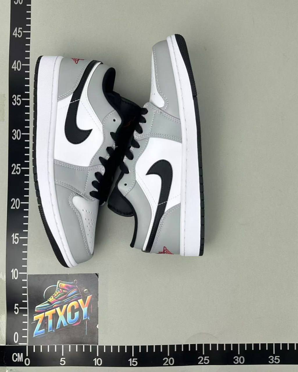 Nike Air Jordan 1 Low Sneakers [15 styles]