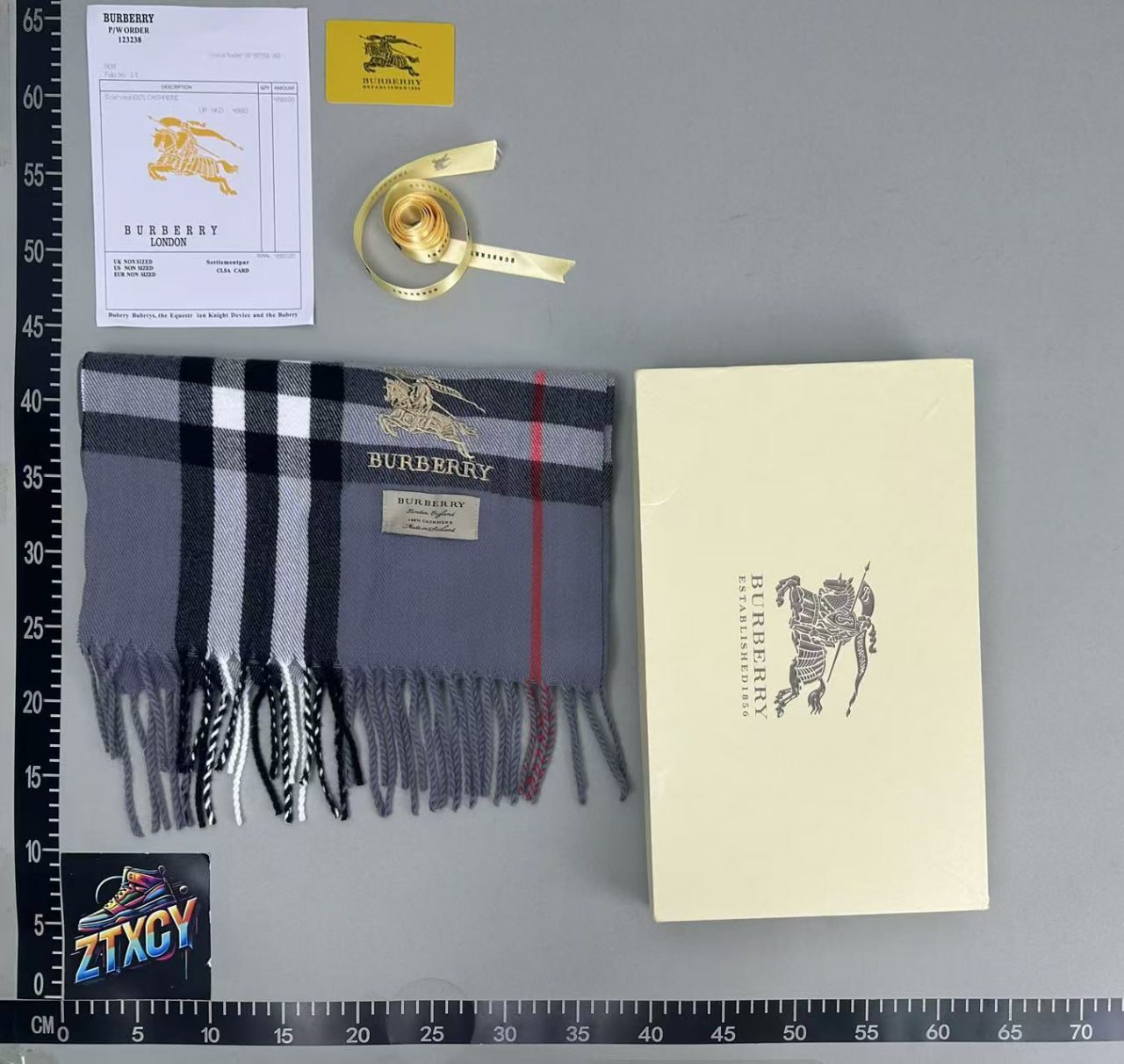 Burberry Classic Check Scarf [16 styles]
