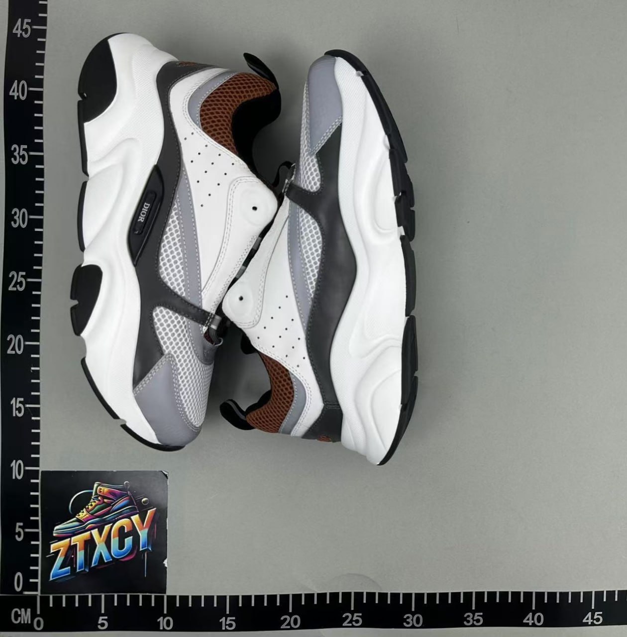 Dior B22 Sneakers [35 styles]