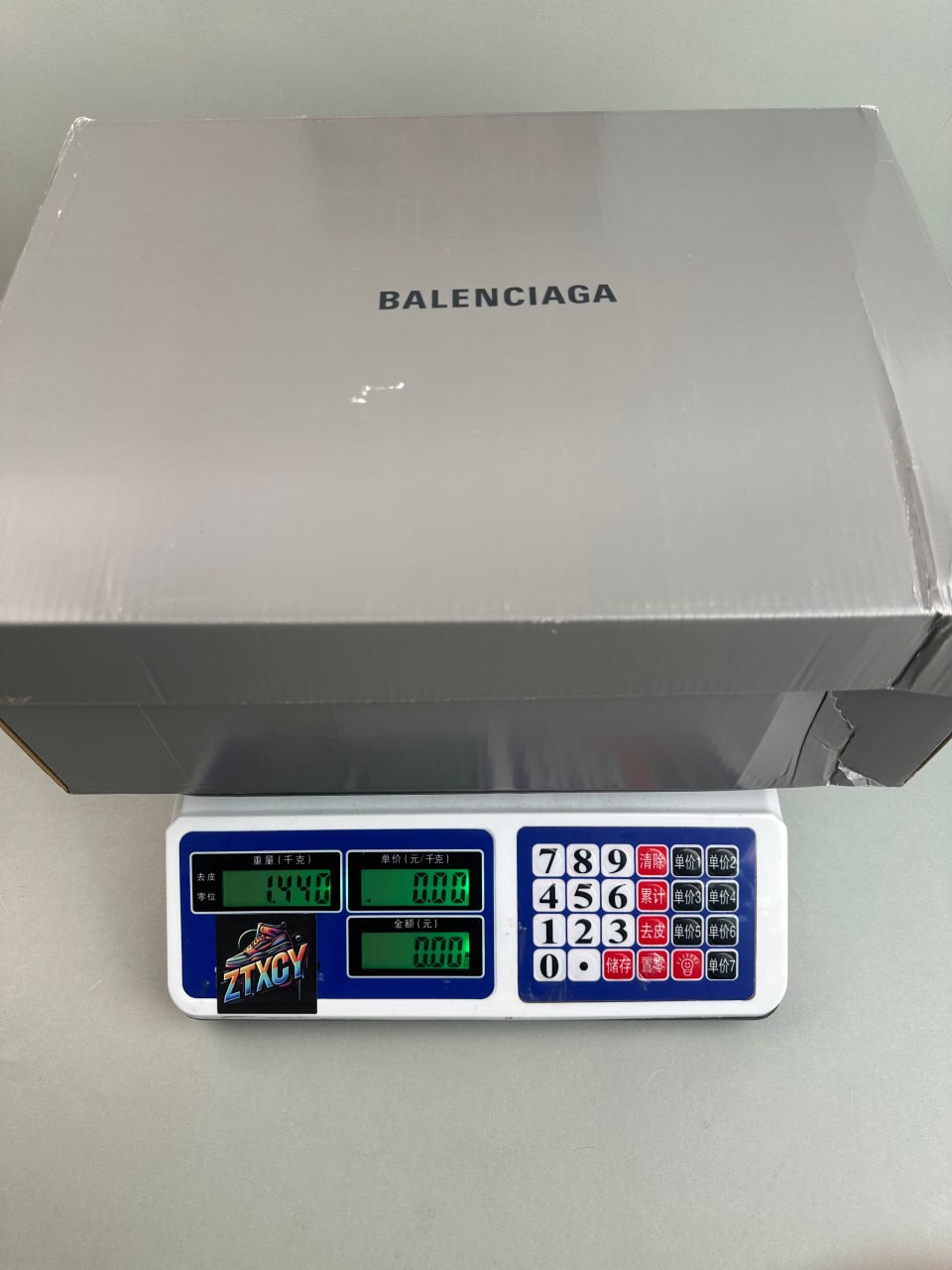 Mizuno Wave Rider Sneakers [10 styles]