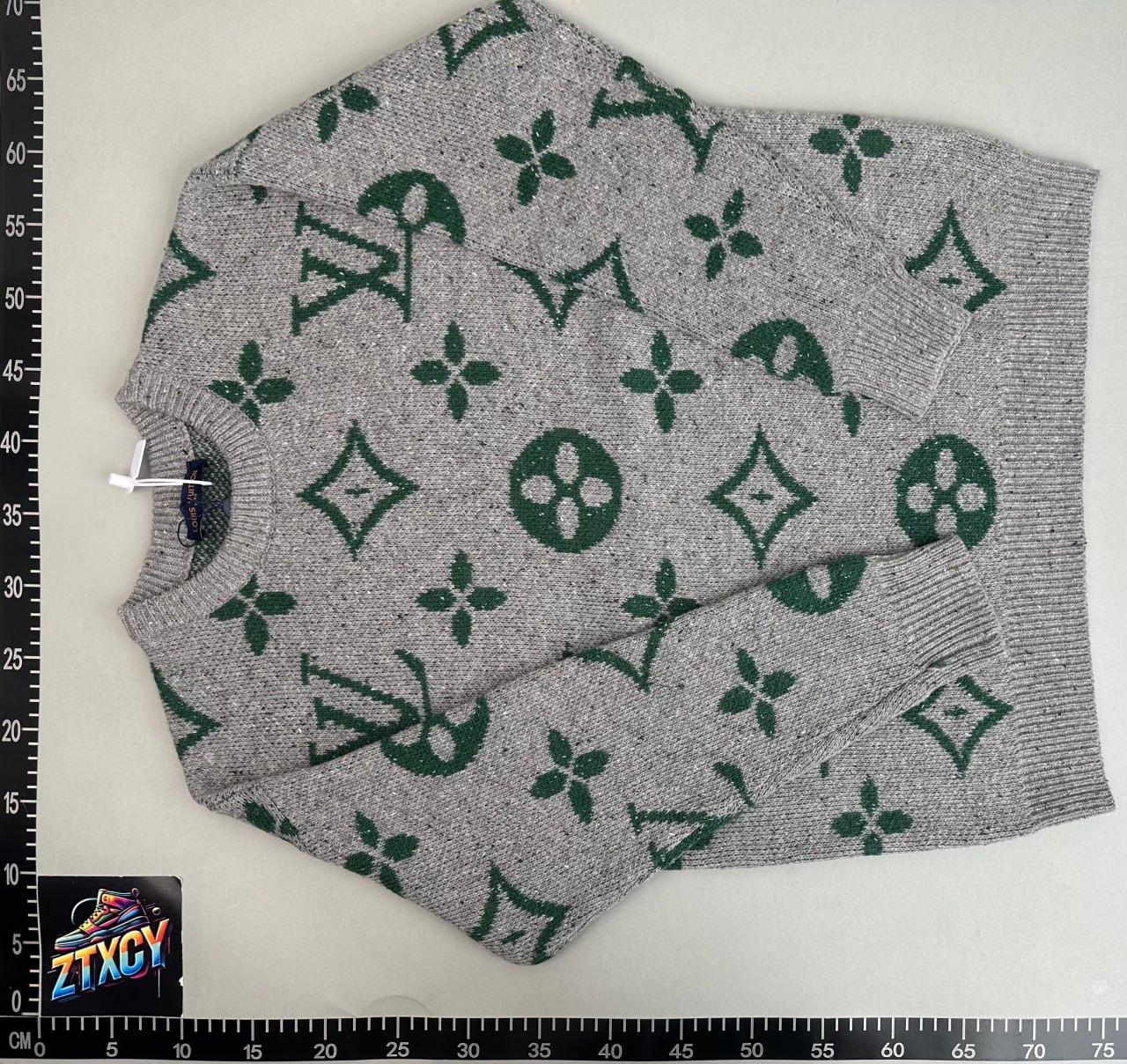 Louis Vuitton Monogram Knit Sweaters [21 styles]