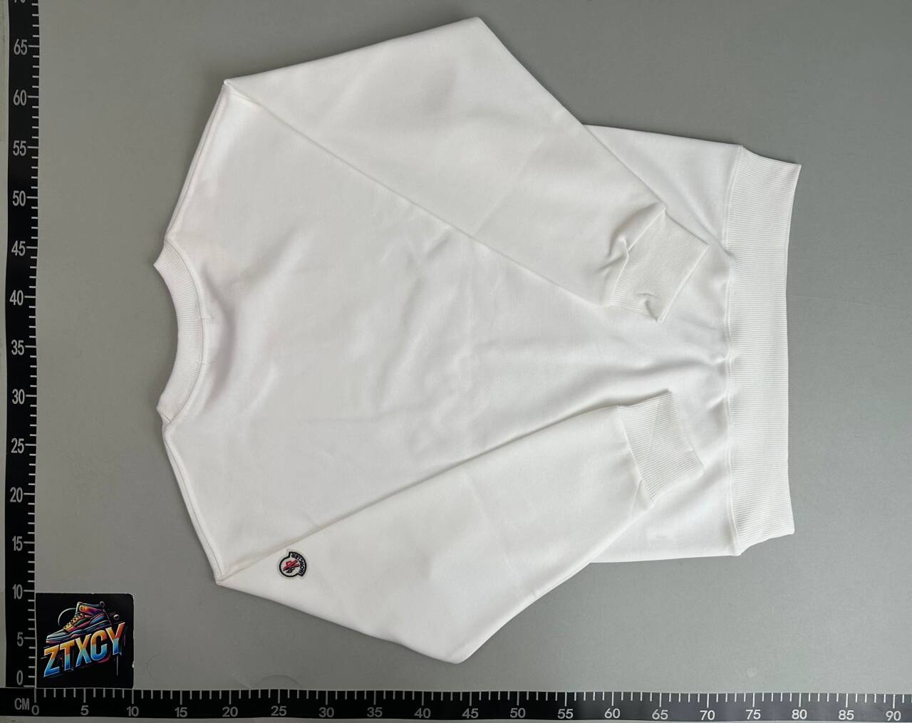 Moncler Logo Outline Sweatshirt [2 styles]