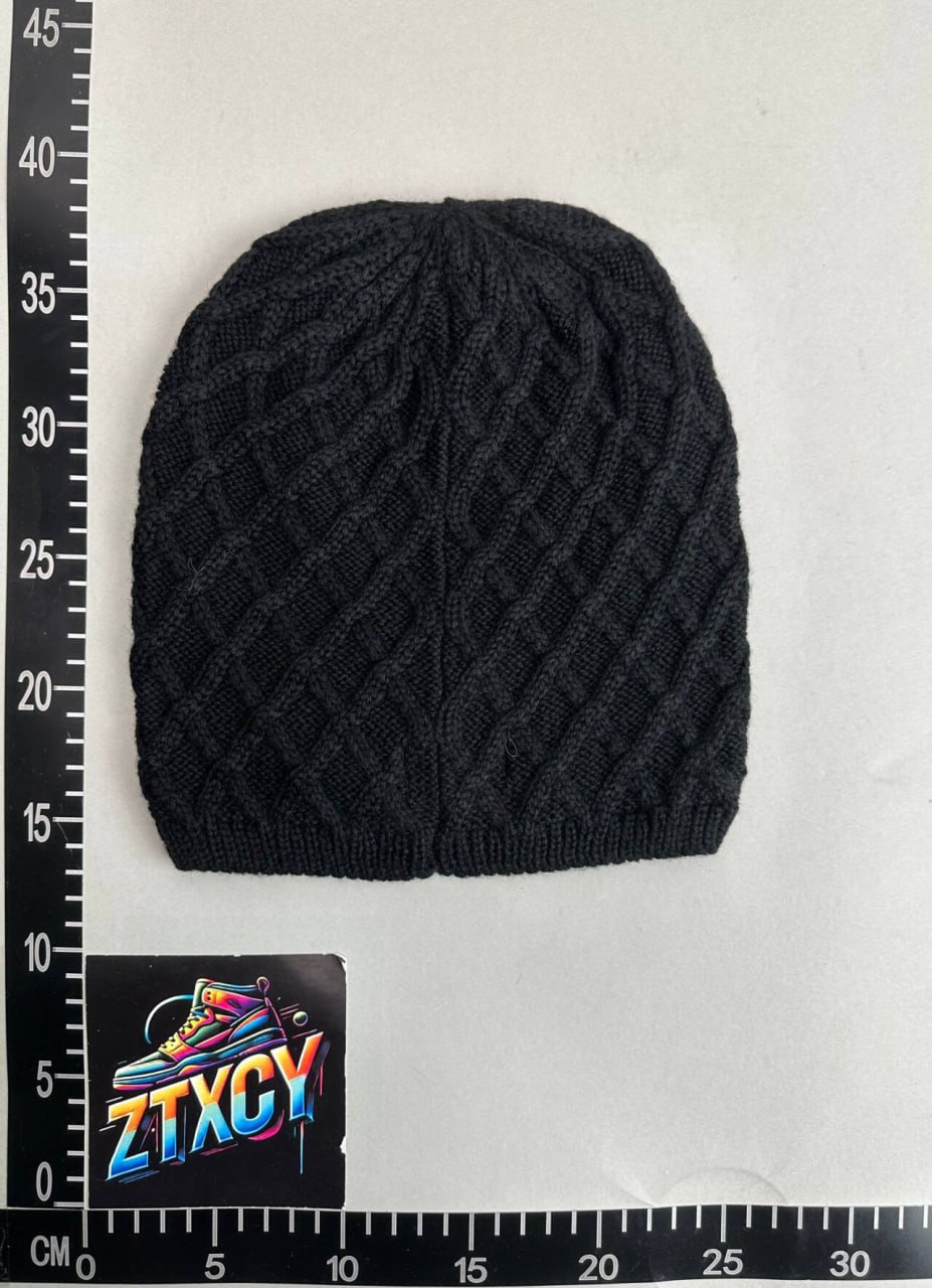 Chanel CC Logo Knit Beanie [16 styles]