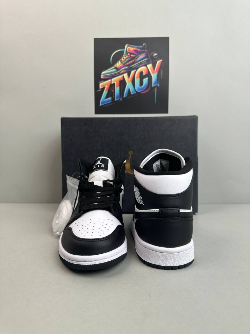 Nike Air Jordan 1 Mid Sneakers [29 styles]