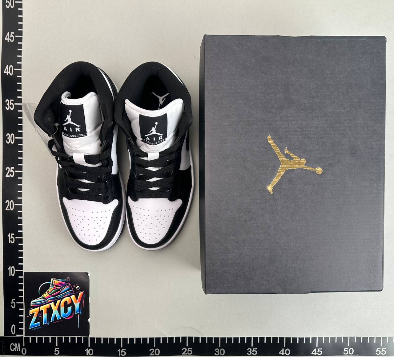 Nike Air Jordan 1 Mid Sneakers [29 styles]