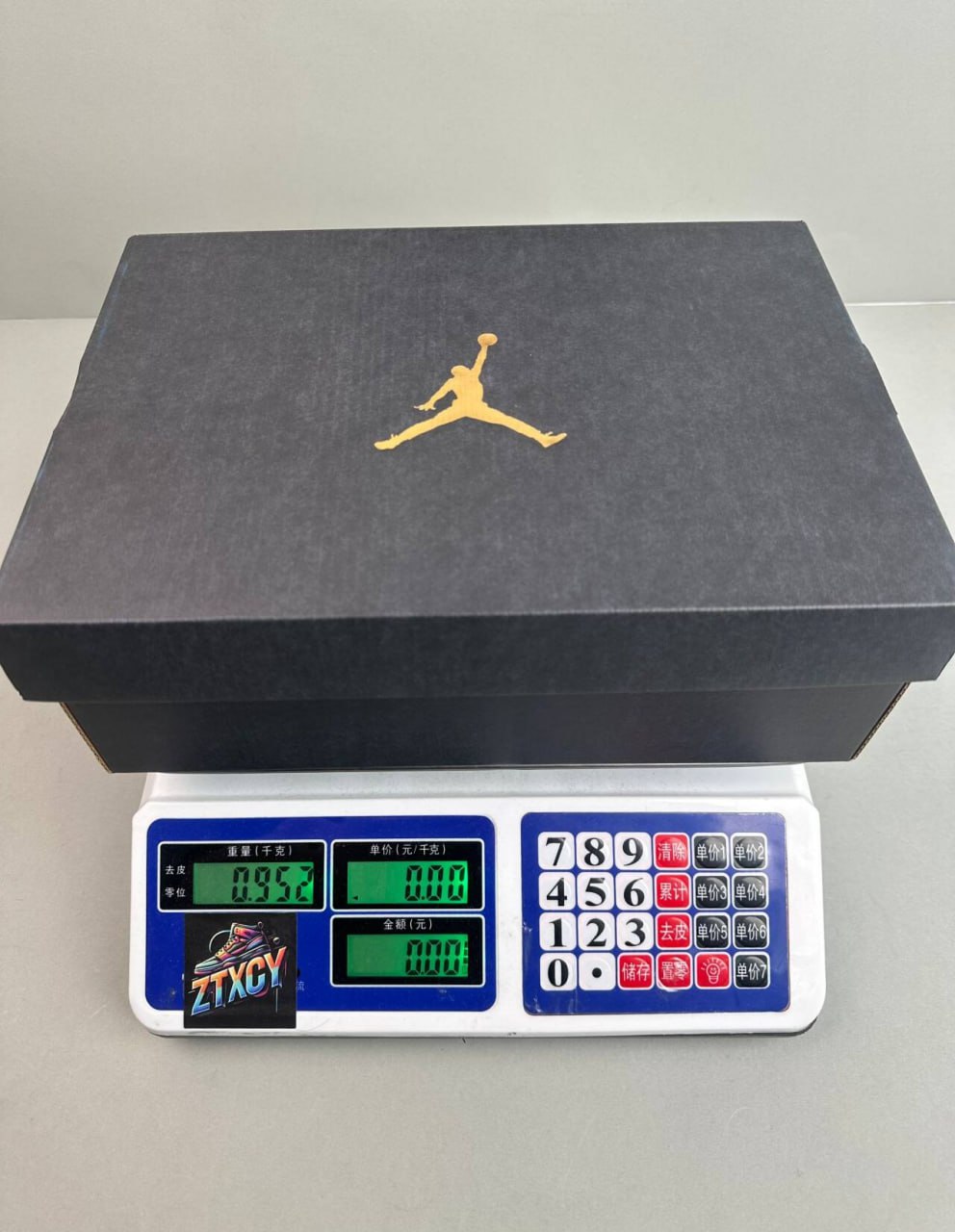 Nike Air Jordan 1 Mid Sneakers [29 styles]