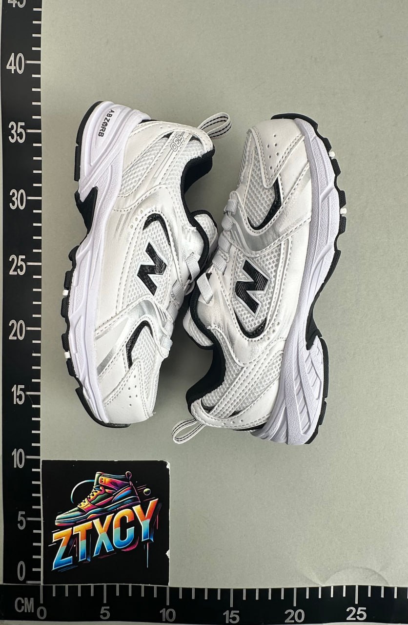 New Balance 990 Sneakers [6 styles]