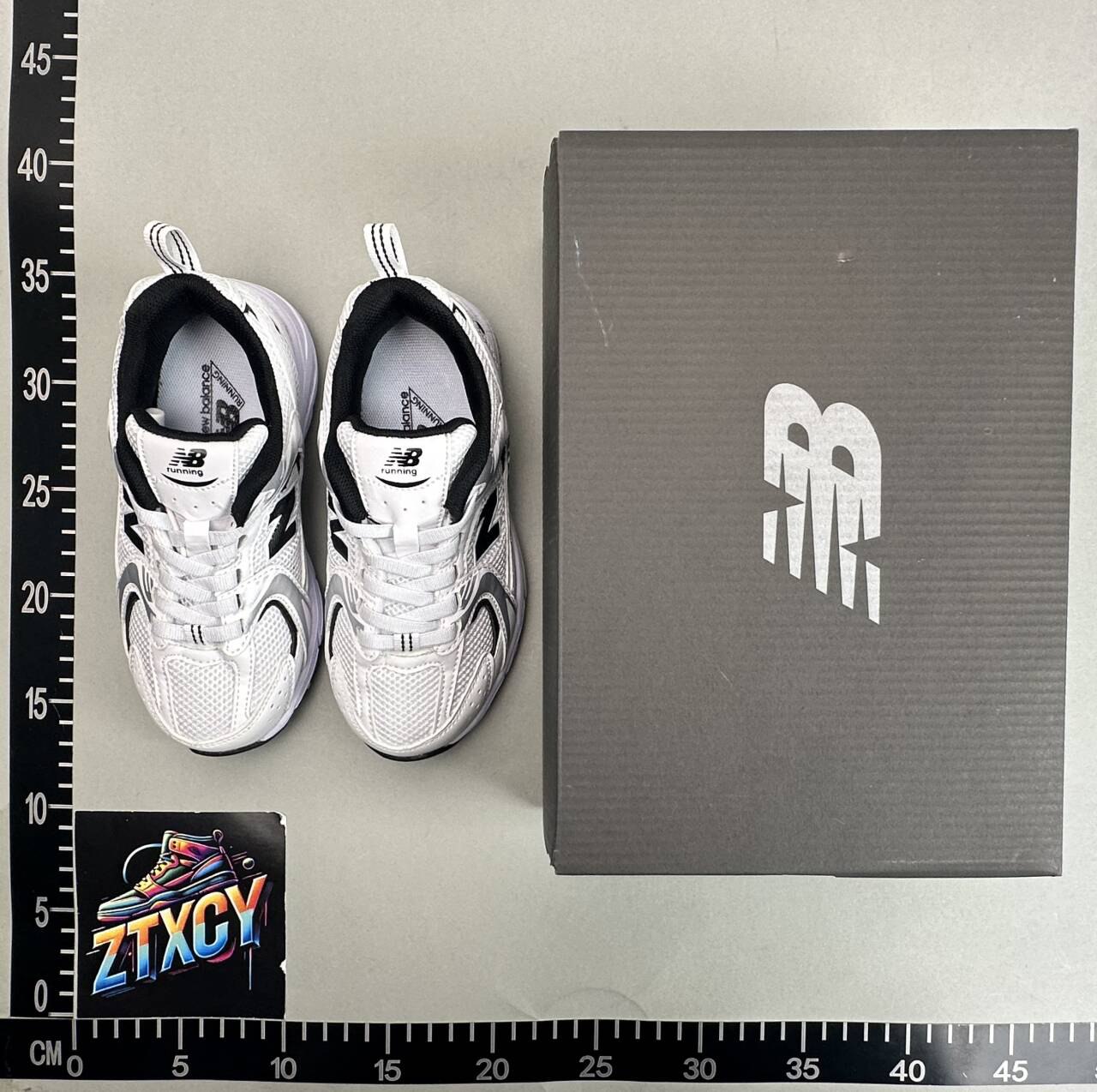 New Balance 990 Sneakers [6 styles]