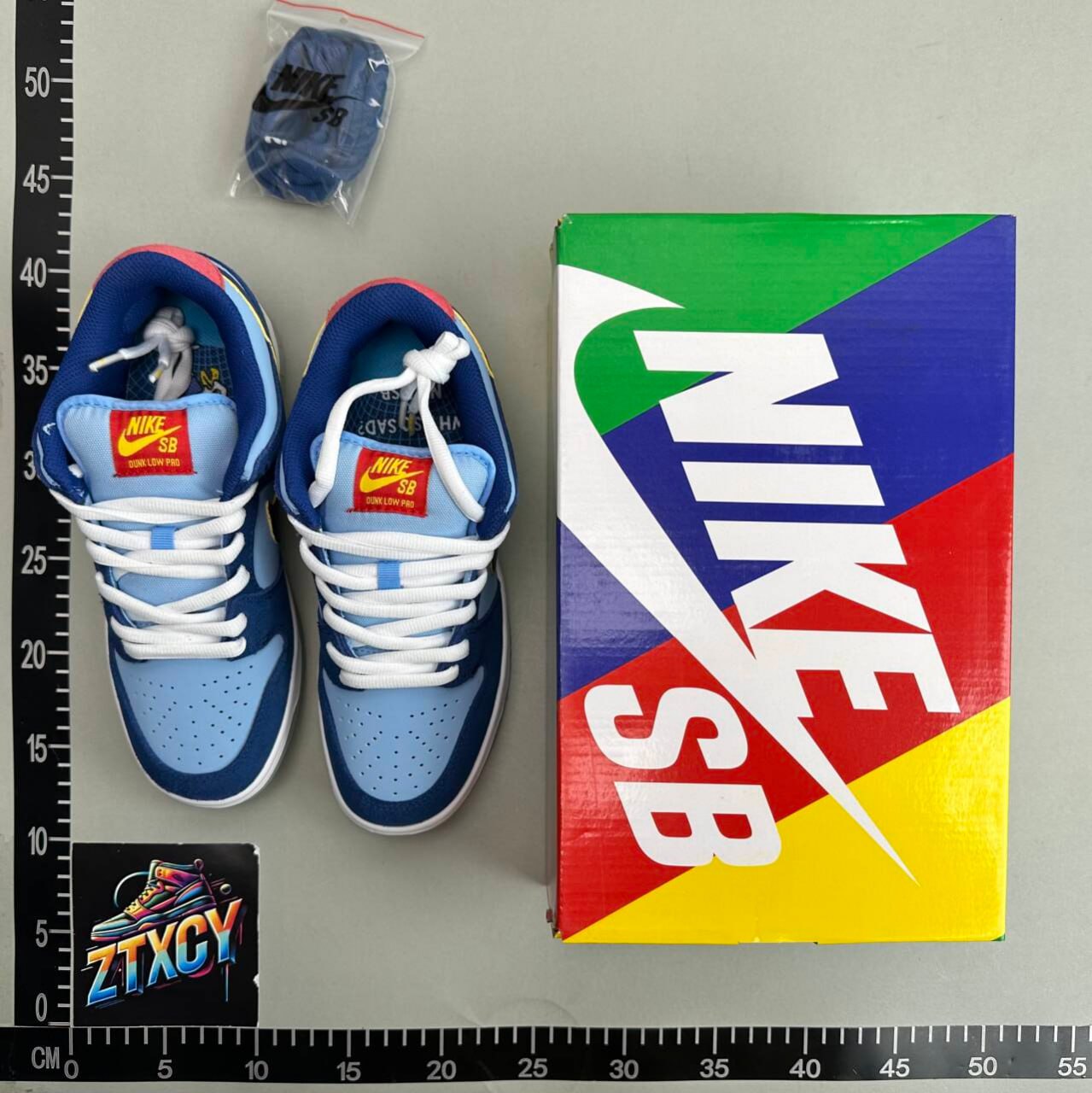 Nike Dunk Low Sneakers [25 styles]