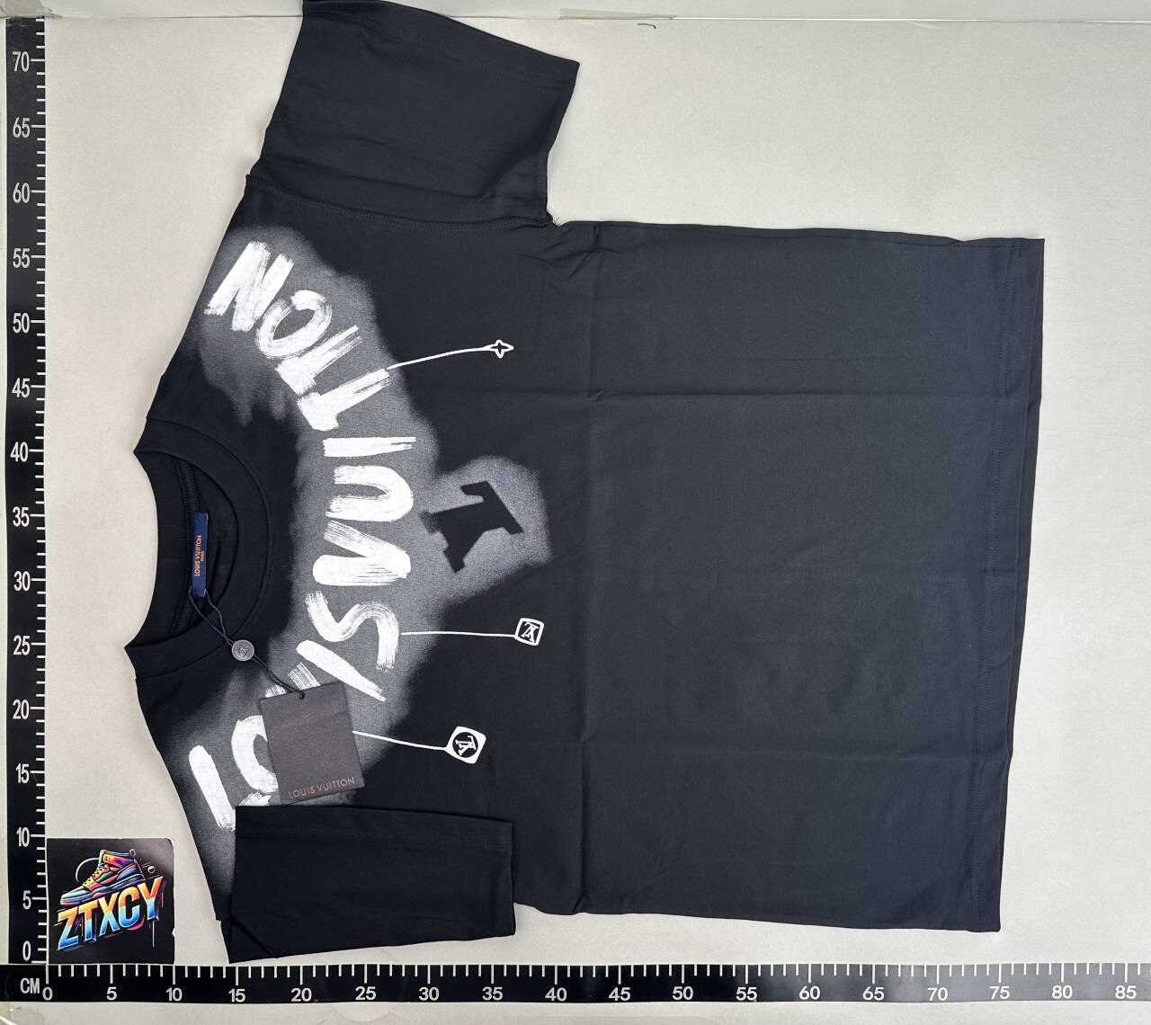 Louis Vuitton Monogram T-Shirt [37 styles]