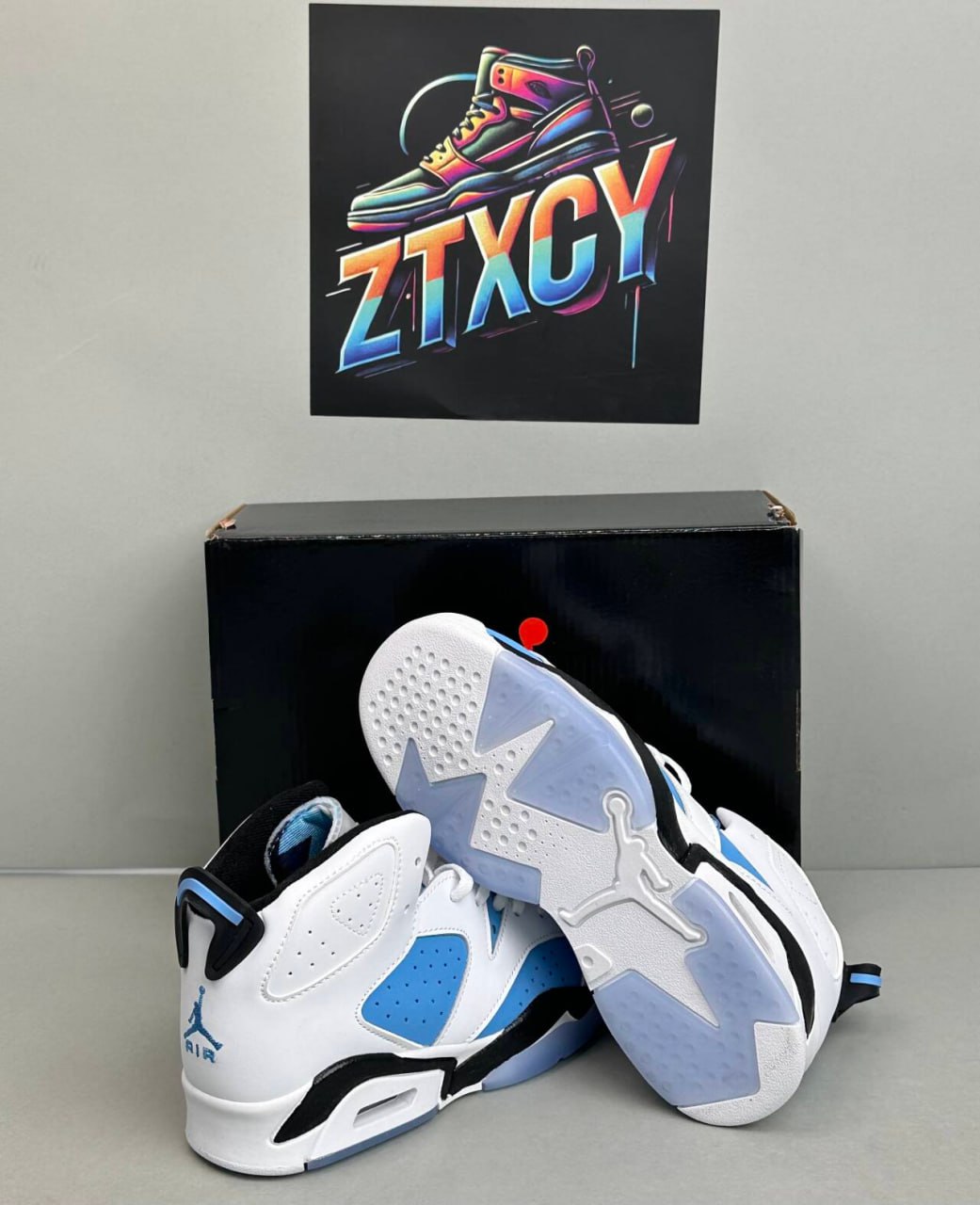 Nike Air Jordan 6 Retro Sneakers