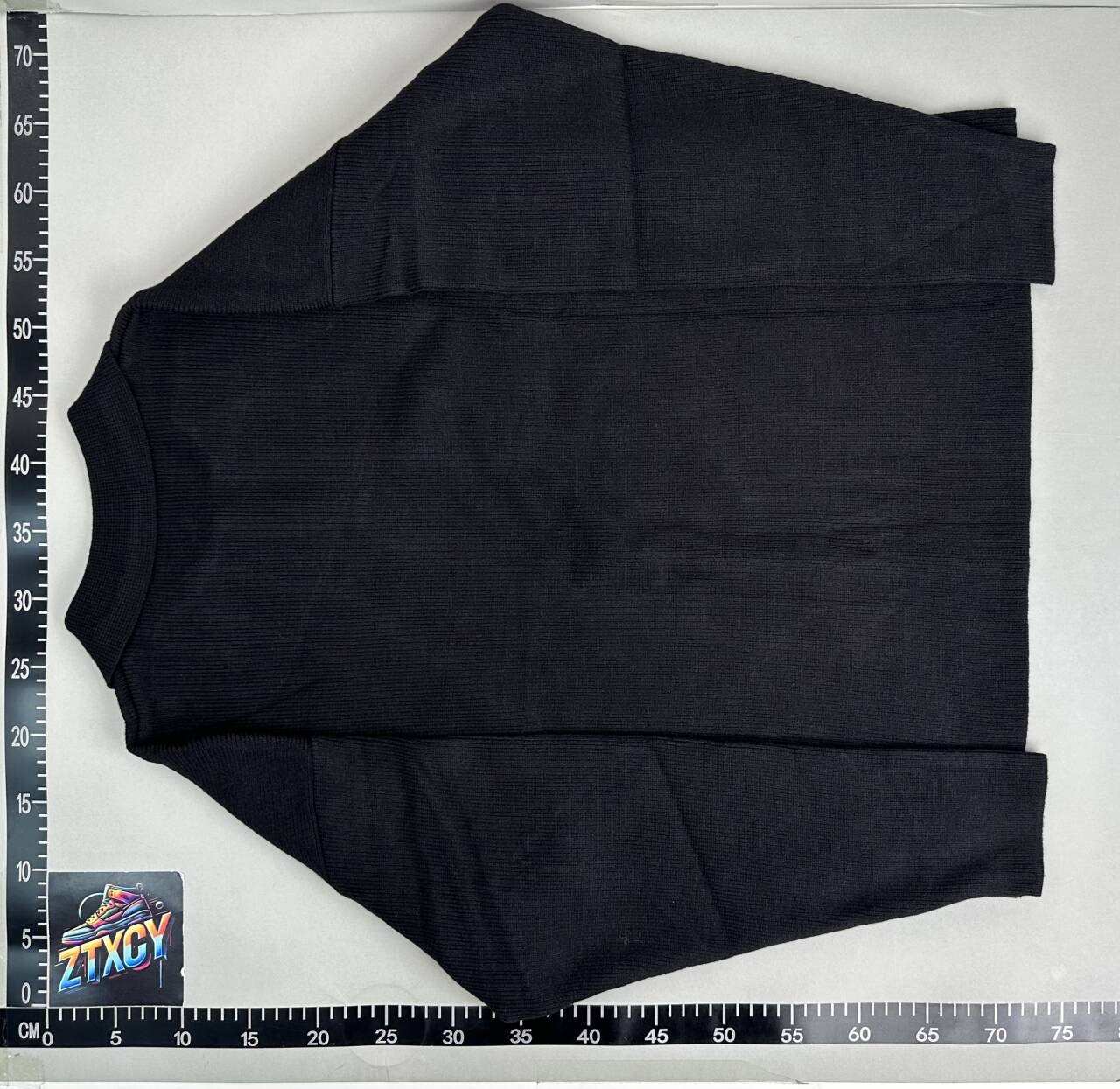 Half-Zip Sweater with Red Heart Embroidery [3 styles]